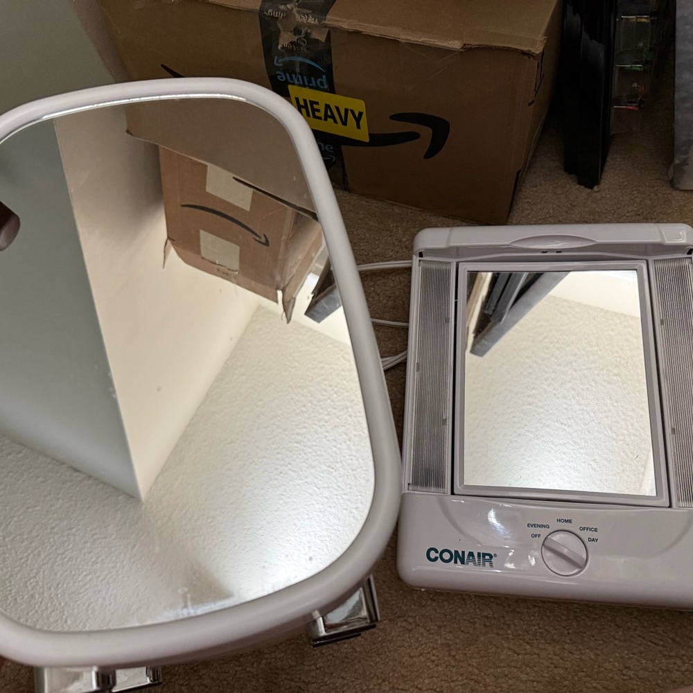 Conair Lighted Makeup Mirror in White